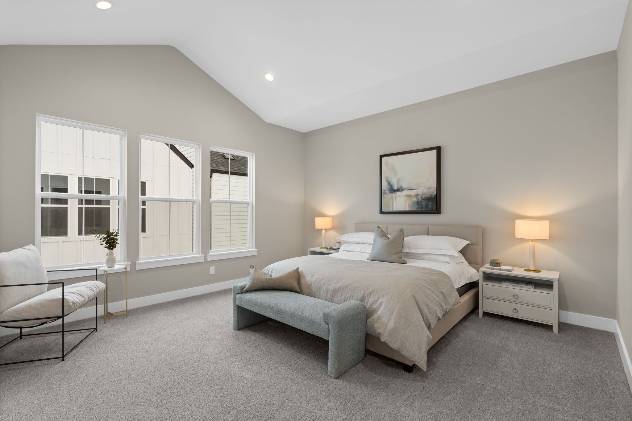 1177 West 19th Street Houston, TX 77008 - Photo 26 of 40 a spacious bedroom with a bed and a large window