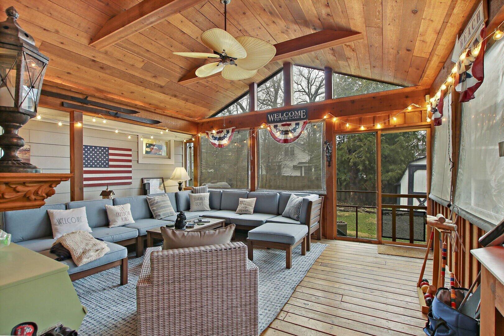 642 Agaming Road Fontana, WI 53125 - Photo 3 of 13 2