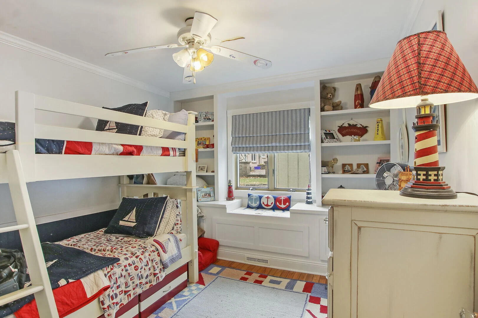 642 Agaming Road Fontana, WI 53125 - Photo 10 of 13 9