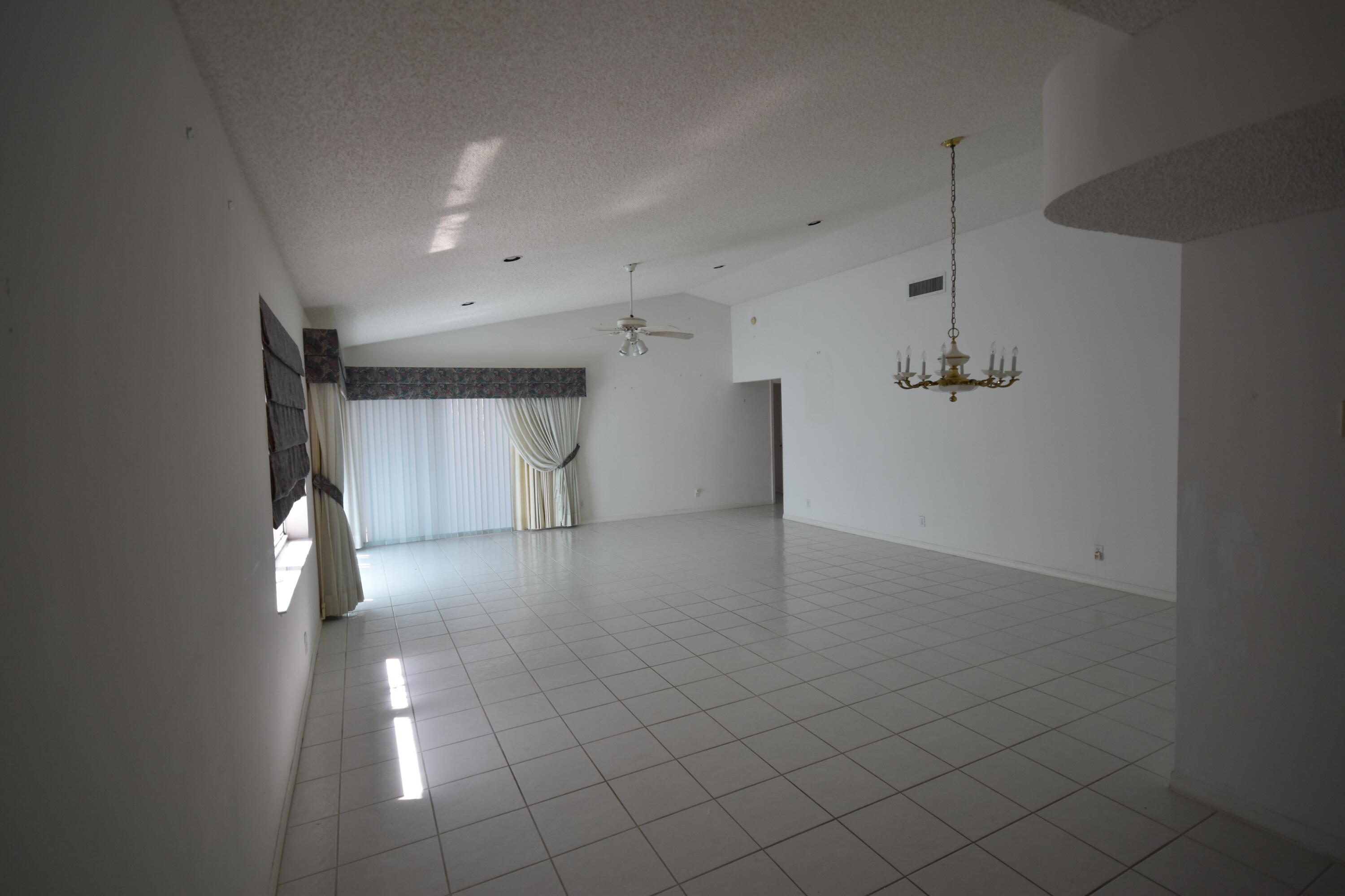 21261 Millbrook Court Boca Raton, FL 33498 - Photo 6 of 25 Living room