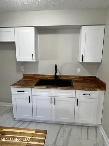 $135,000 | 2307 Ladnier Road, Gautier, MS 39553