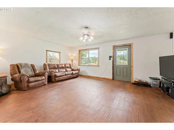 $540,000 | 22816 South Bonney Road, Colton, OR 97017