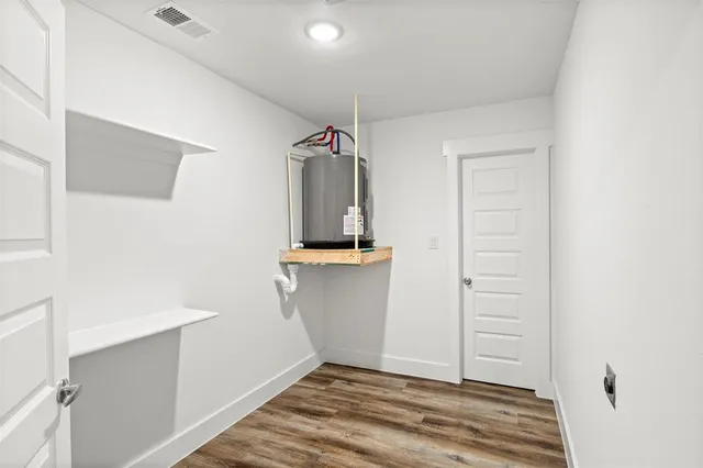 $250,000 | 305 South Main Street, Venus, TX 76084