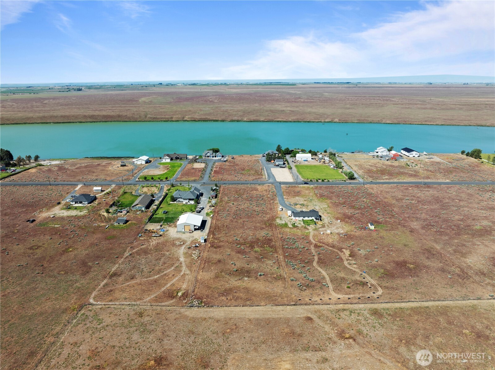 7416 Stonecrest Road Northeast Moses Lake, WA 98837 - Photo 6 of 12 a view of a beach with ocean view