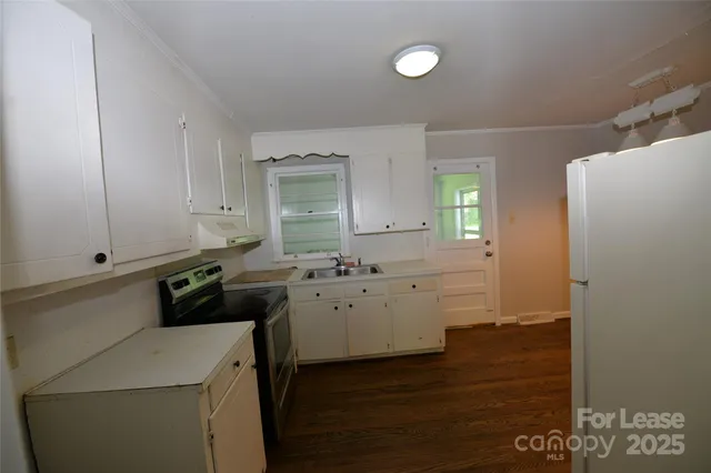 $1,450 | 4120 Howie Circle, Charlotte, NC 28205