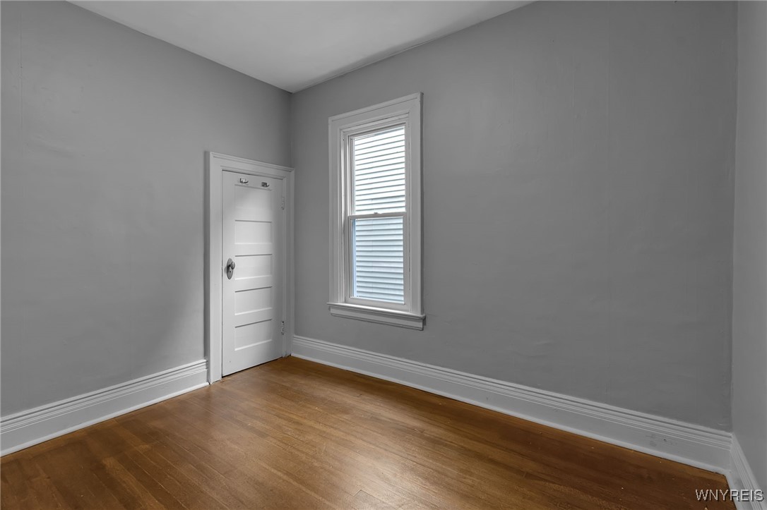 481 7th Street Buffalo, NY 14201 - Photo 11 of 42