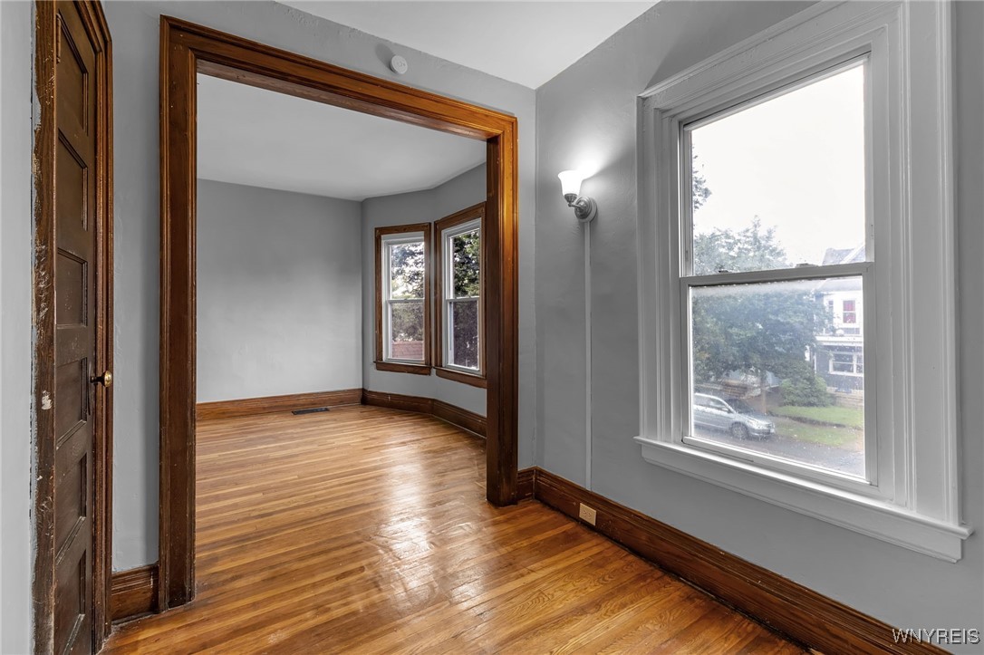 481 7th Street Buffalo, NY 14201 - Photo 19 of 42