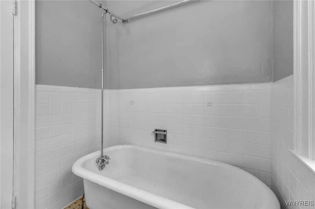 481 7th Street Buffalo, NY 14201 - Photo 28 of 42