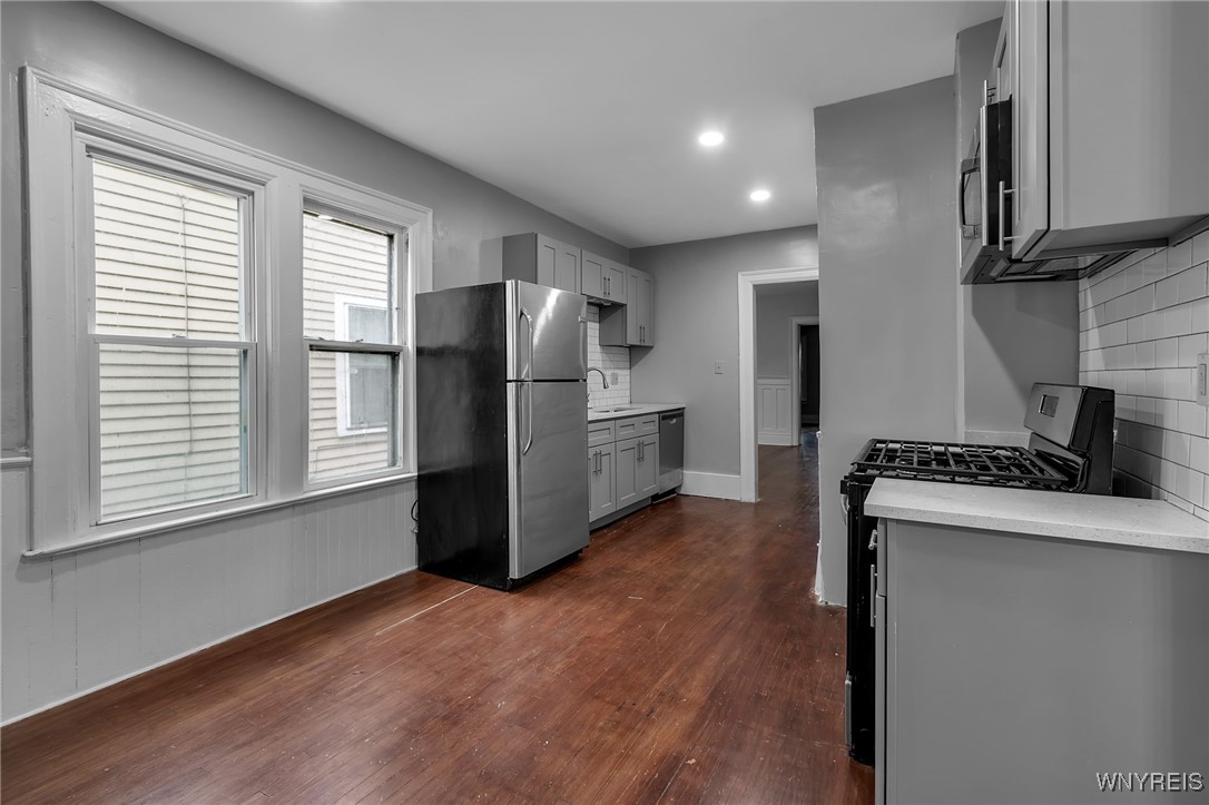481 7th Street Buffalo, NY 14201 - Photo 10 of 42