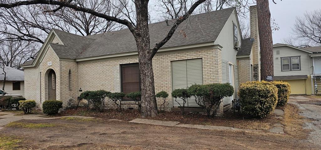 1900 North Sylvania Ave  