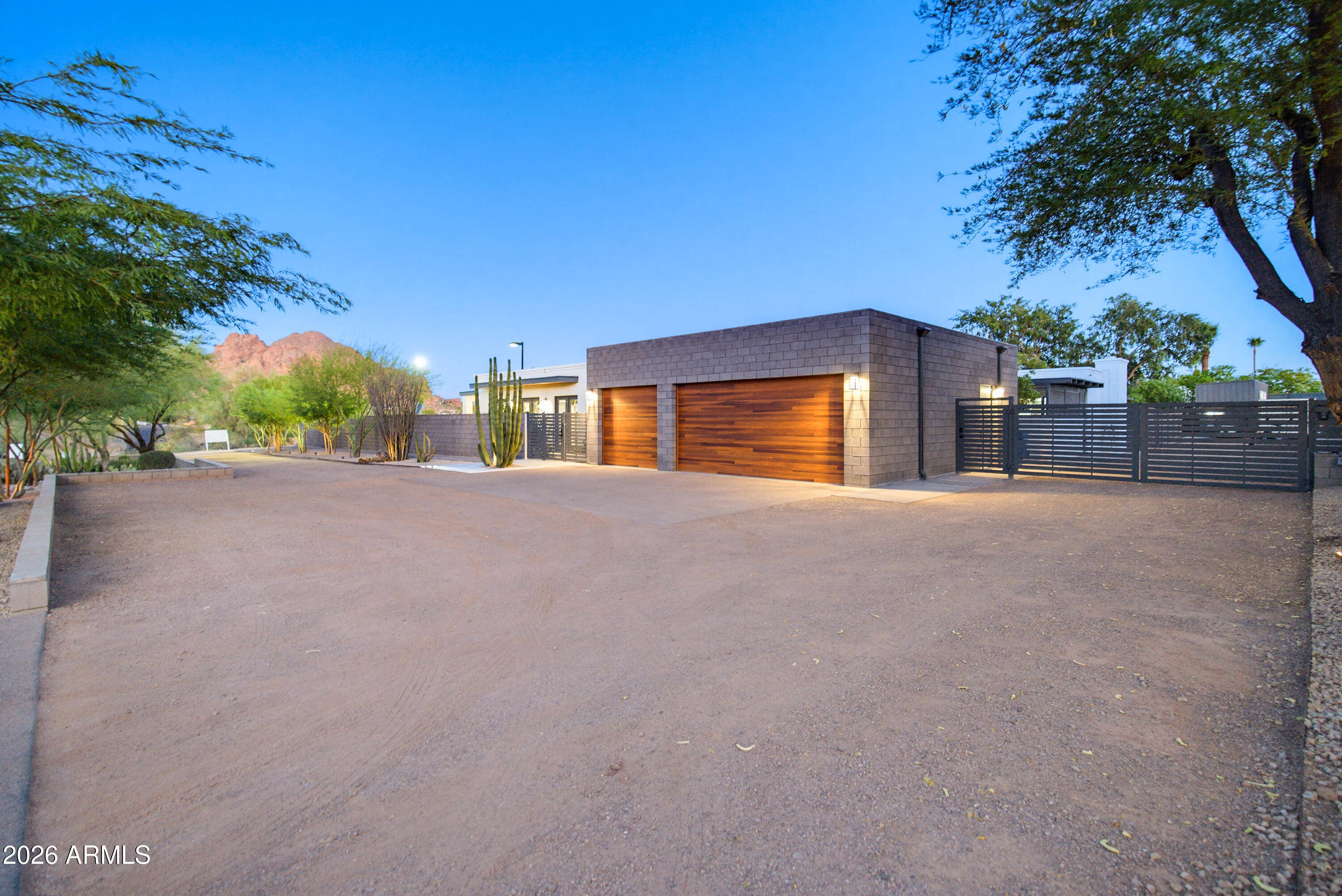 3915 East Rancho Drive Paradise Valley, AZ 85253 - Photo 2 of 102 Modern Desert Presence