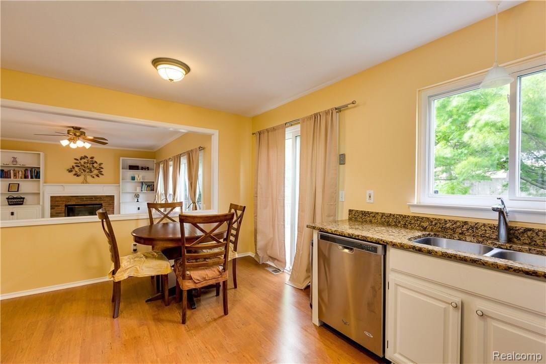 532 Bolinger Street Rochester, MI 48307 - Photo 7 of 21 532 Bolinger Rochester Hills-print-004-8-532 Bolinger004FULL-4200x2800-300dpi.jpg