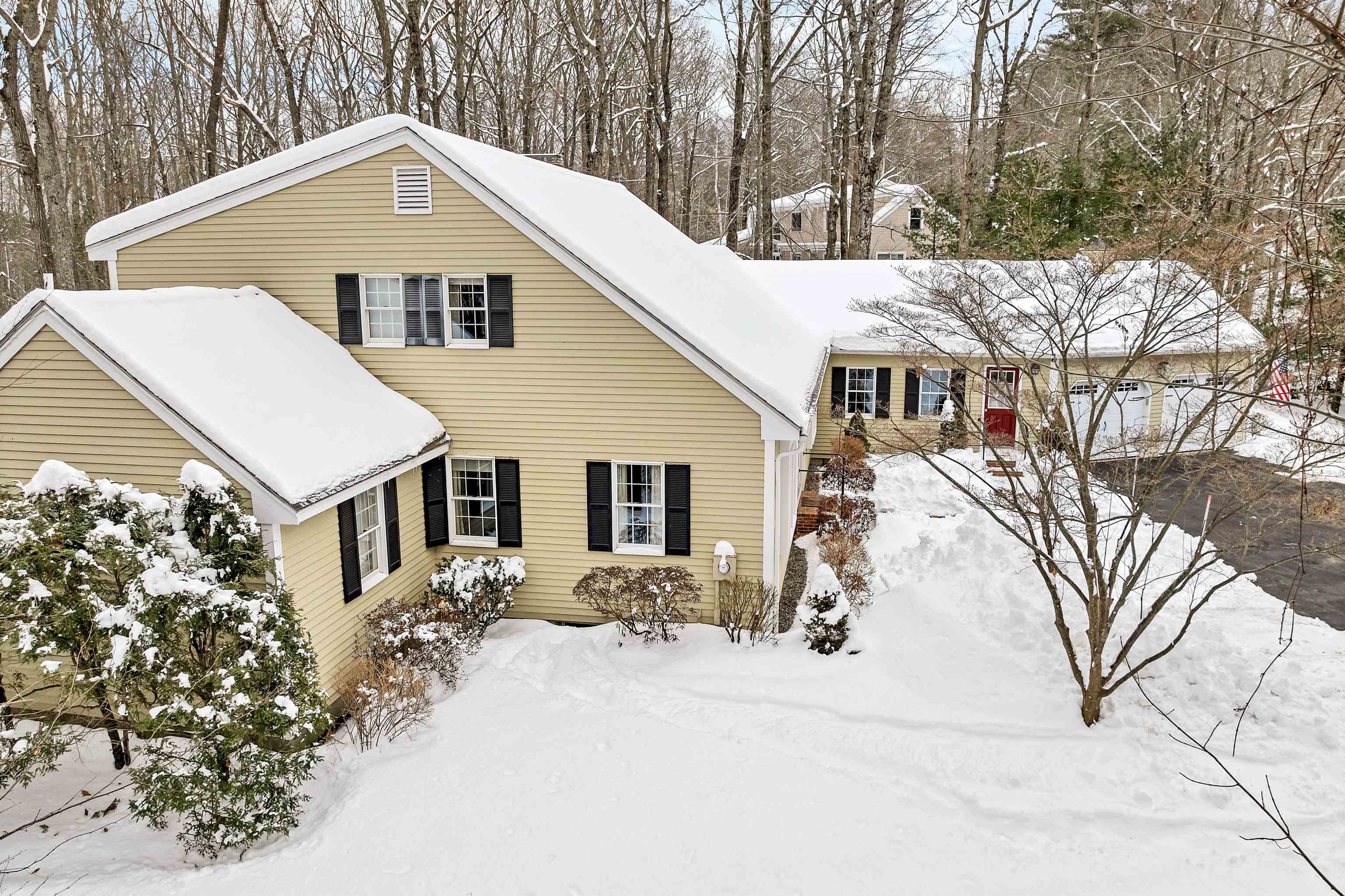 345 Forest Road Wolfeboro, NH 03894 - Photo 4 of 52 Gallery Image 4