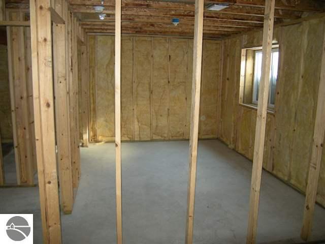 733 Strohm Road Traverse City, MI 49696 - Photo 9 of 9 1701042-8.JPG
