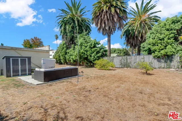 $4,750 | 736 North Poinsettia Place, Los Angeles, CA 90046