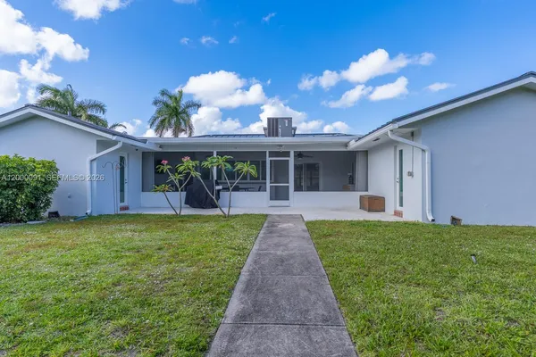 $5,000 | 5012 Grant Street, Hollywood, FL 33021