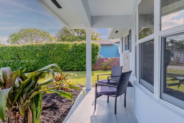 $5,000 | 5012 Grant Street, Hollywood, FL 33021