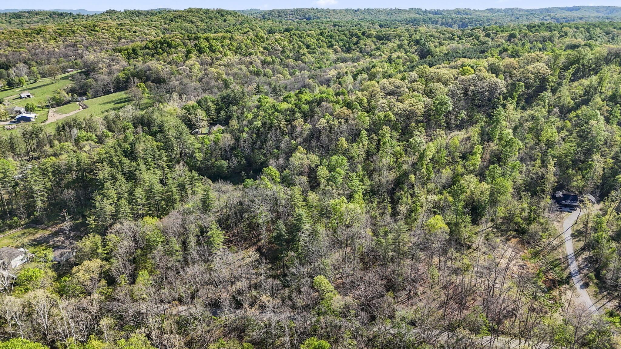 1588 Debord Road Chillicothe, OH 45601 - Photo 11 of 33 14-web-or-mls-DJI_20260423095410_0015_D