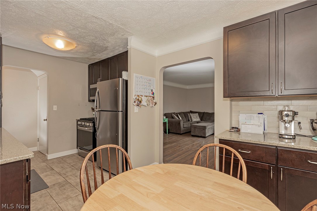 1101 Sunset Road Cleveland, OH 44124 - Photo 15 of 31