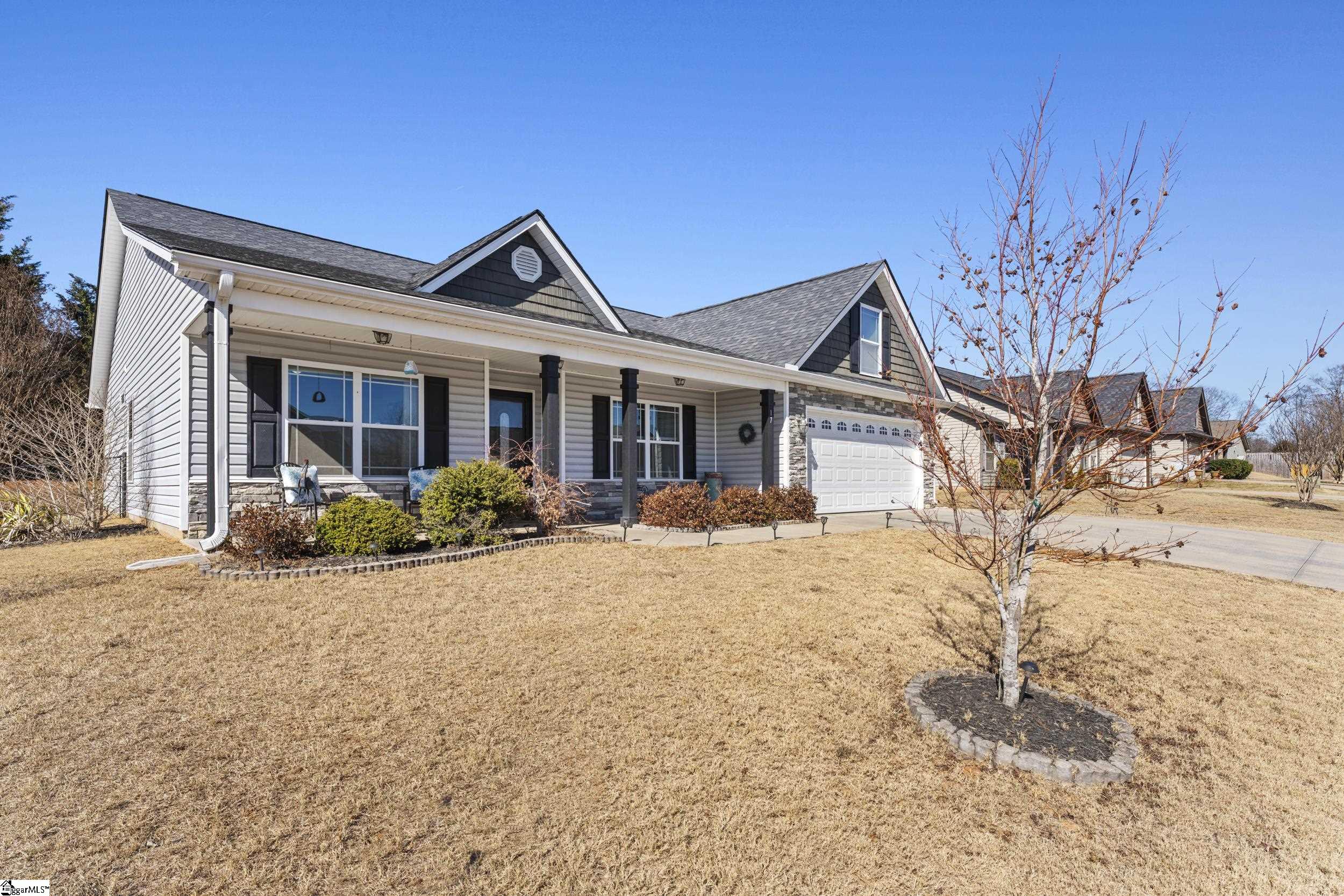 17 Robin Drive Anderson, SC 29626 - Photo 2 of 40