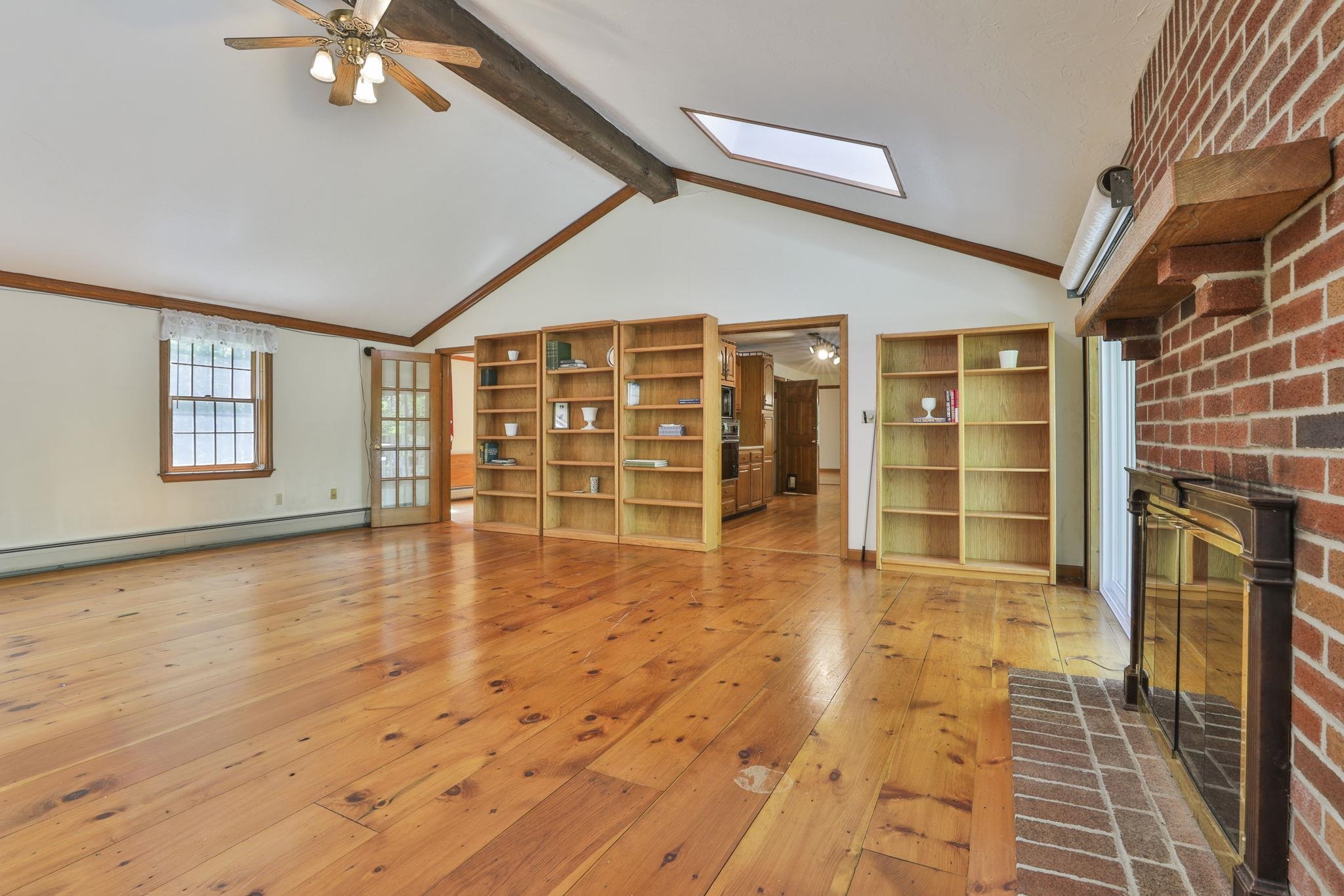 69 Stowell Road Bedford, NH 03110 - Photo 23 of 46
