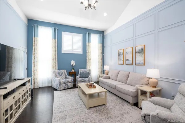 $689,000 | 50 Stratford Lane, Wappingers Falls, NY 12590