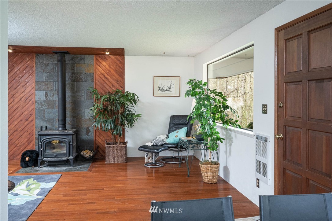 6433 Southwest Luana Beach Road Vashon, WA 98070 - Photo 20 of 37 Gallery Image 20