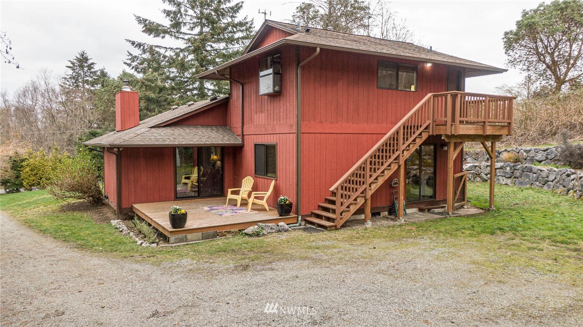 6433 Southwest Luana Beach Road Vashon, WA 98070 - Photo 3 of 37 Gallery Image 3
