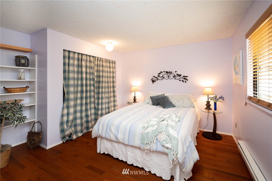 6433 Southwest Luana Beach Road Vashon, WA 98070 - Photo 27 of 37 Gallery Image 27