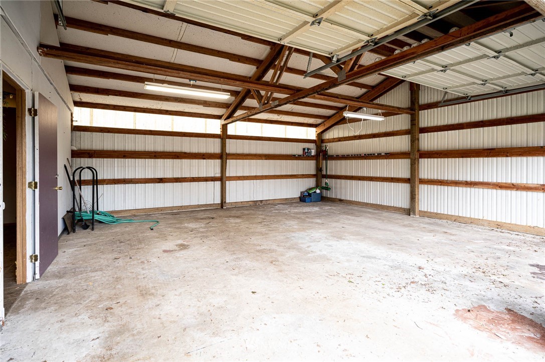 6433 Southwest Luana Beach Road Vashon, WA 98070 - Photo 34 of 37 Gallery Image 34