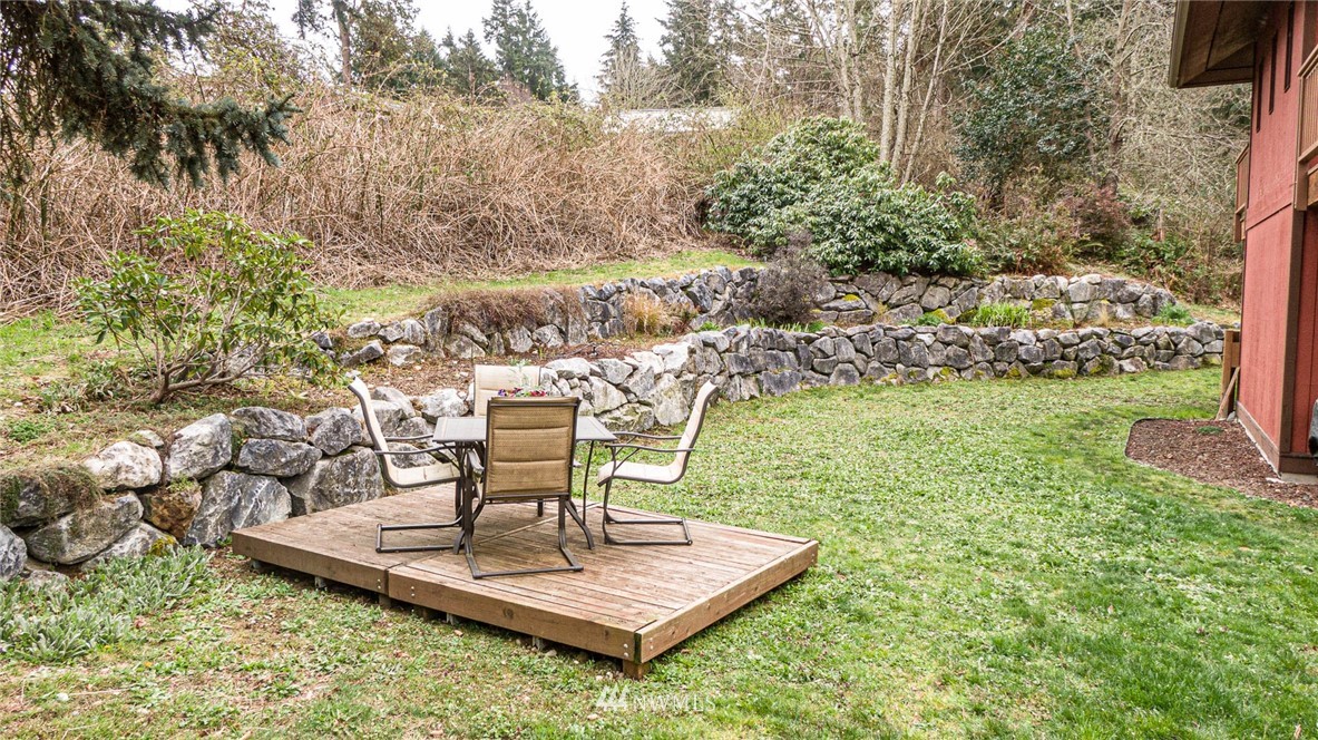 6433 Southwest Luana Beach Road Vashon, WA 98070 - Photo 9 of 37 Gallery Image 9