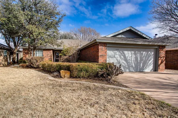 $1,800 | 142 North Utica Avenue, Lubbock, TX 79416