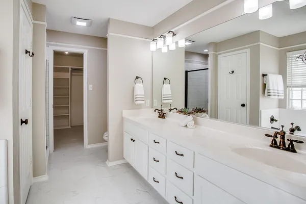 $1,800 | 142 North Utica Avenue, Lubbock, TX 79416