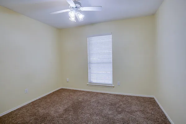 $1,800 | 142 North Utica Avenue, Lubbock, TX 79416