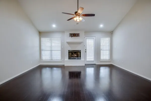 $1,800 | 142 North Utica Avenue, Lubbock, TX 79416