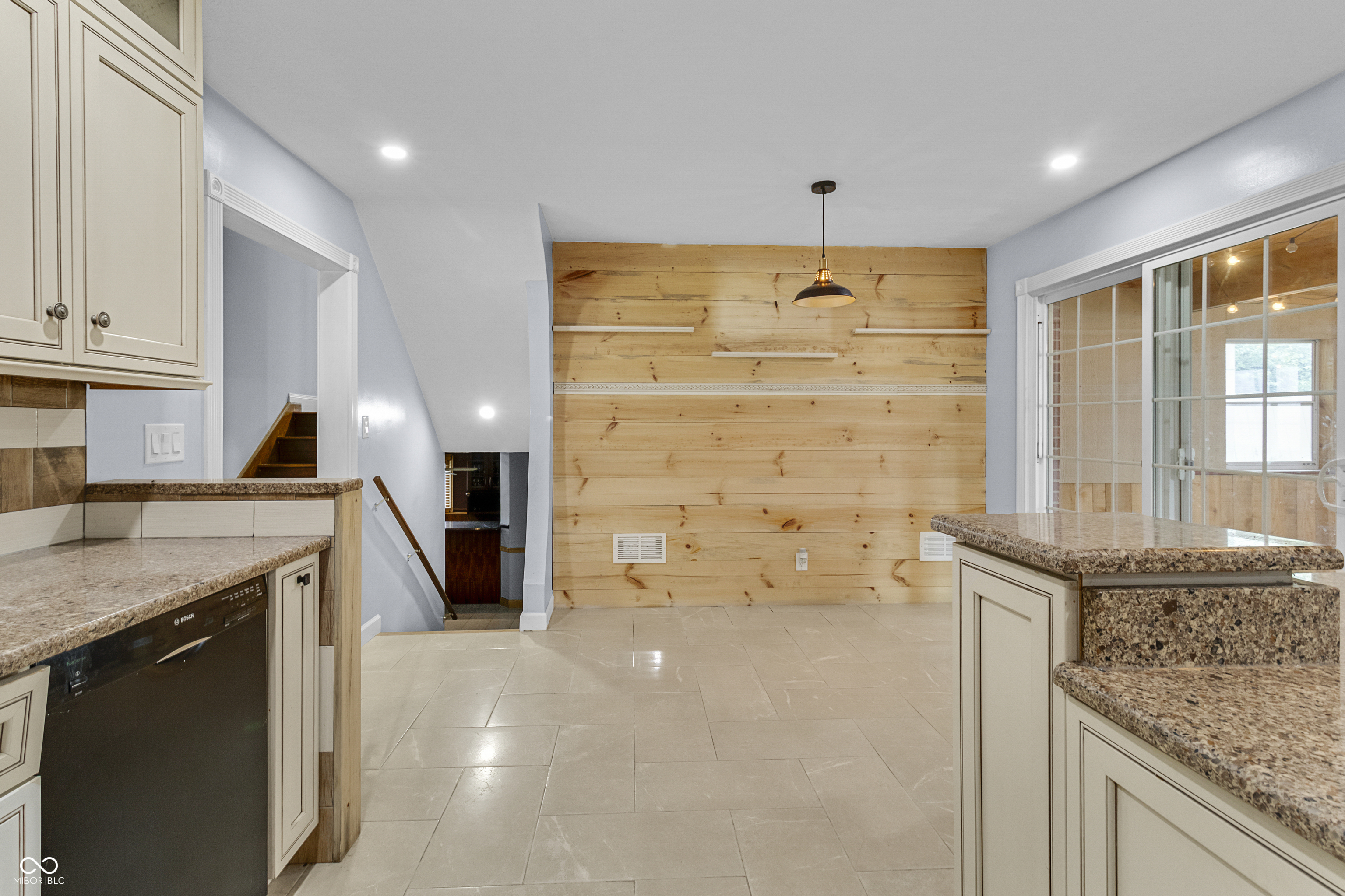 6810 Thompson Road Indianapolis, IN 46241 - Photo 25 of 51 Gallery Image 25