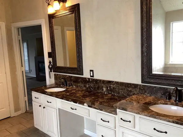 $2,895 | 7774 Park Downs Drive, Fort Worth, TX 76137