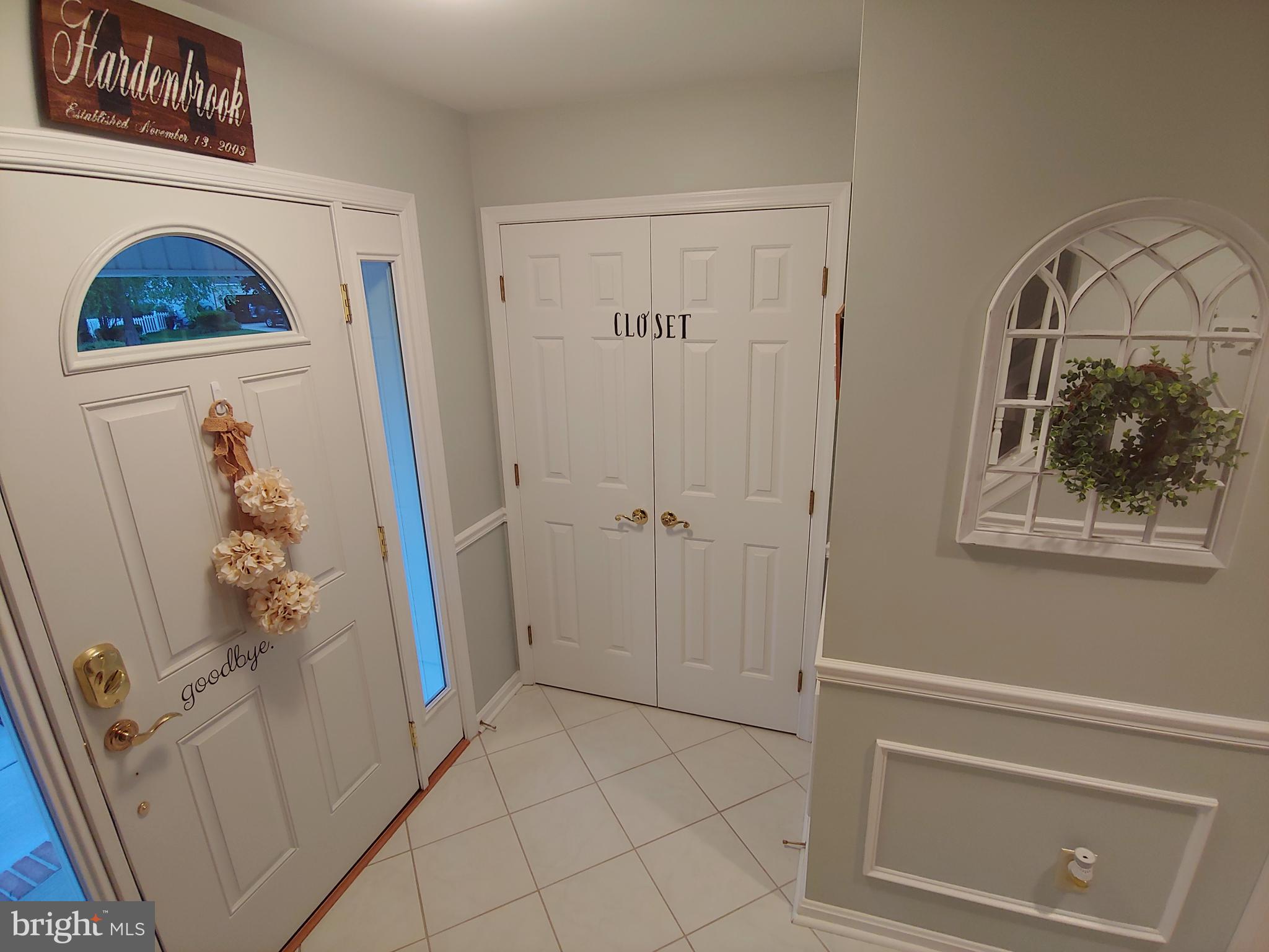 6 Roland Place Bel Air, MD 21014 - Photo 3 of 48 GRACIOUS ENTRY FOYER