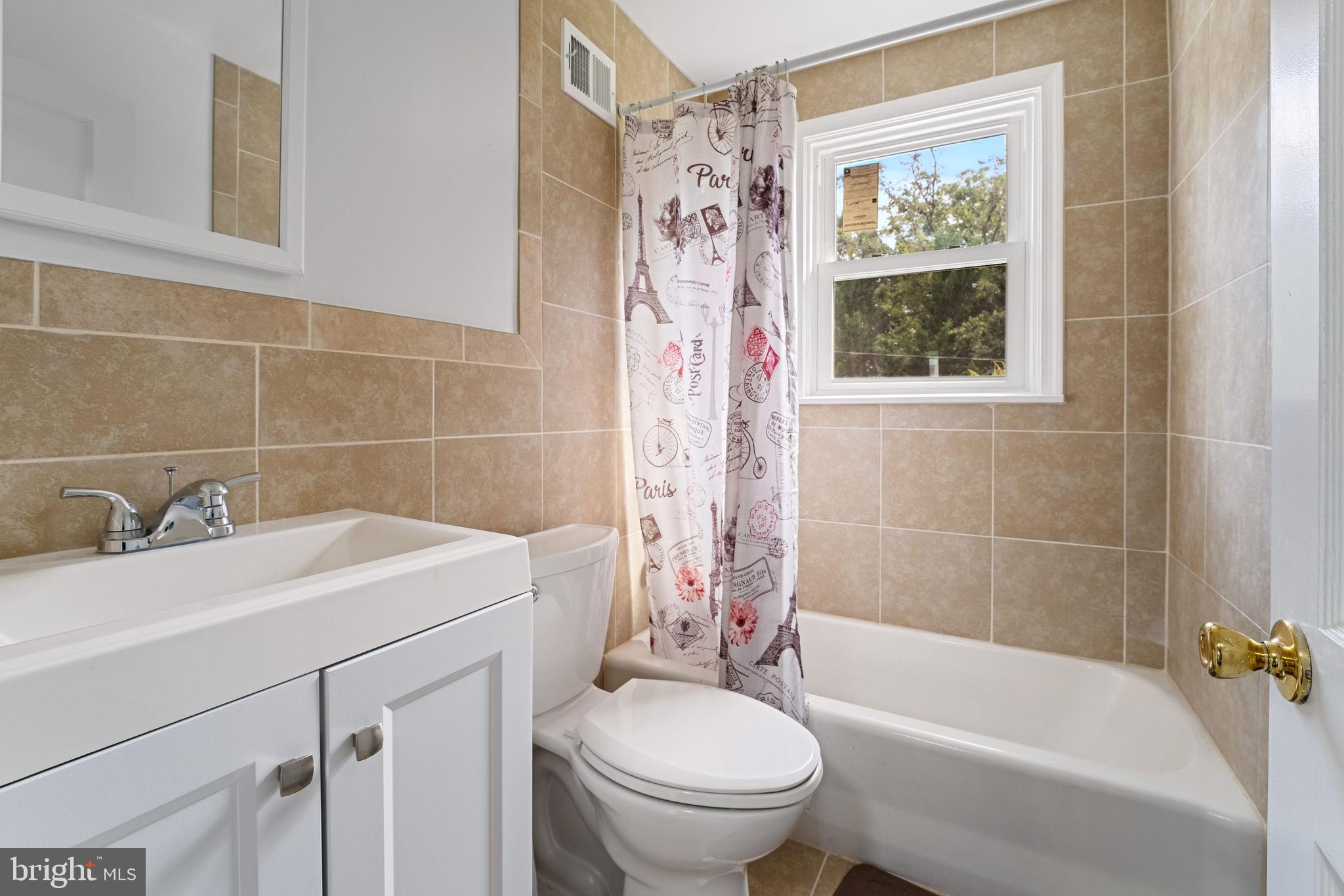 438 Grovethorn Road Middle River, MD 21220 - Photo 11 of 23