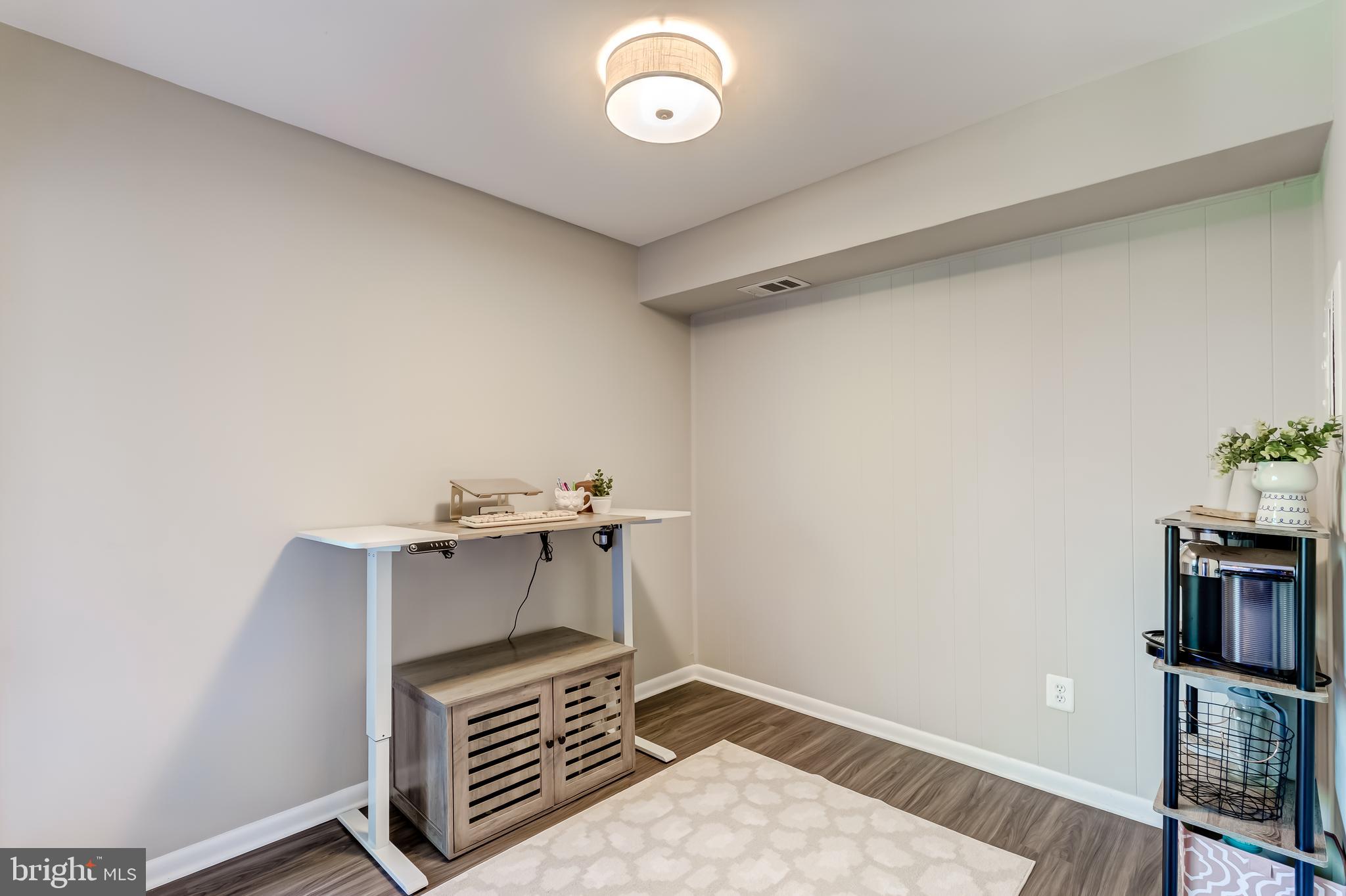 11260 Chestnut Grove Square, Unit 339 Reston, VA 20190 - Photo 29 of 51 Extra Office Space
