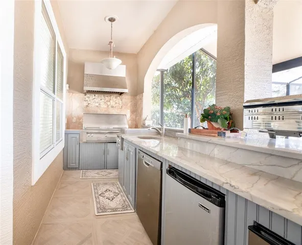 $1,450,000 | 18 Old Oak Drive North, Palm Coast, FL 32137