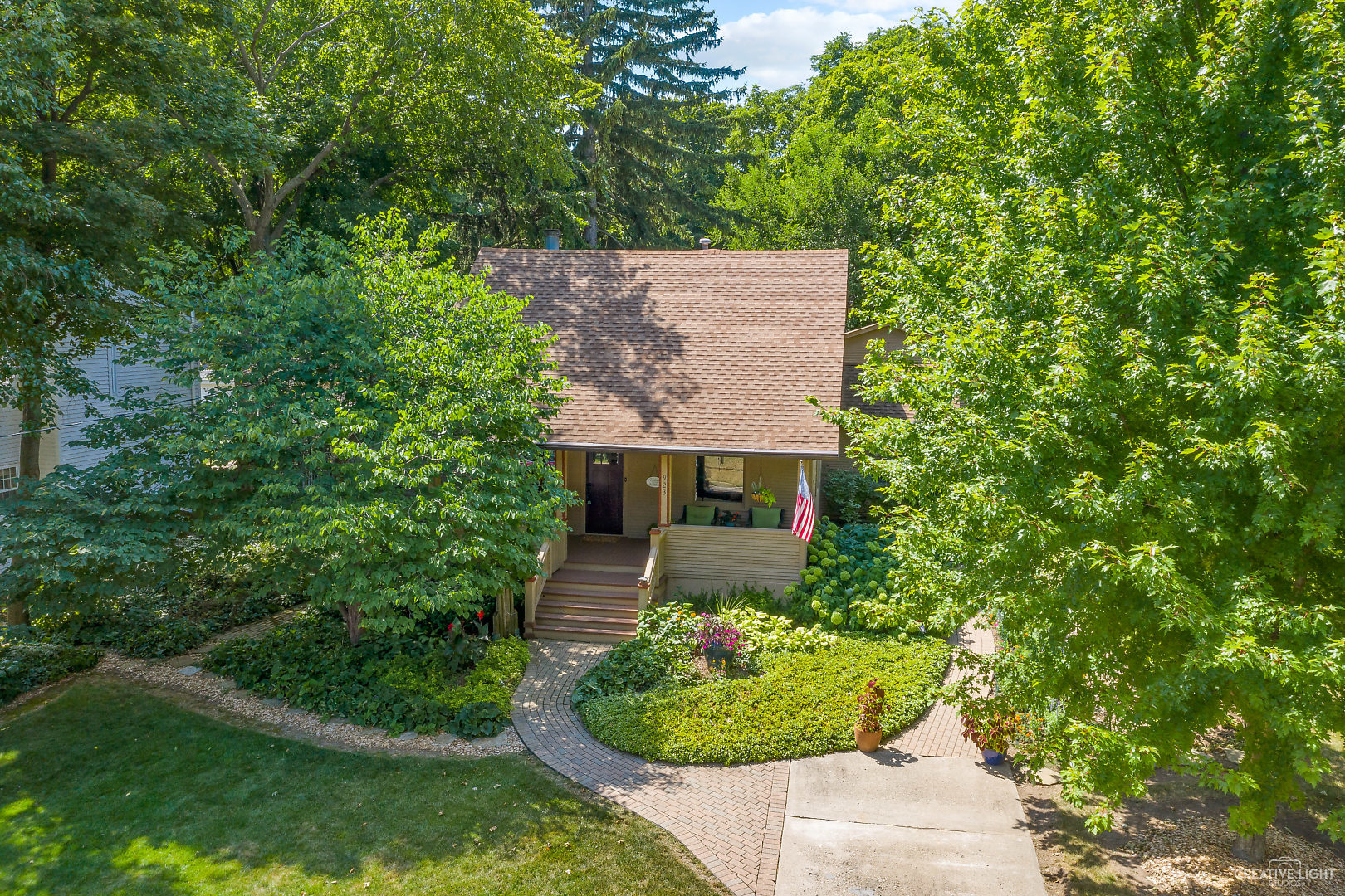 923 Ash Street St. Charles, IL 60174 - Photo 2 of 28