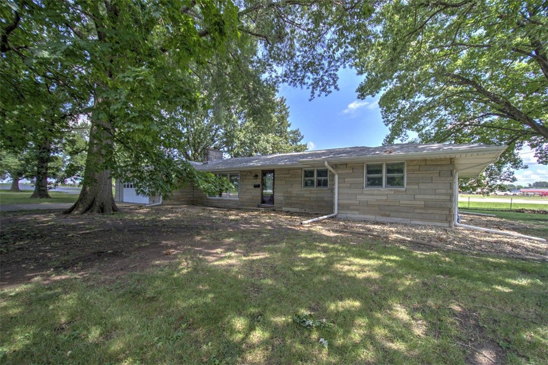 4394 Huston Hills Road Decatur, IL 62526 - Photo 5 of 25 Gallery Image 5