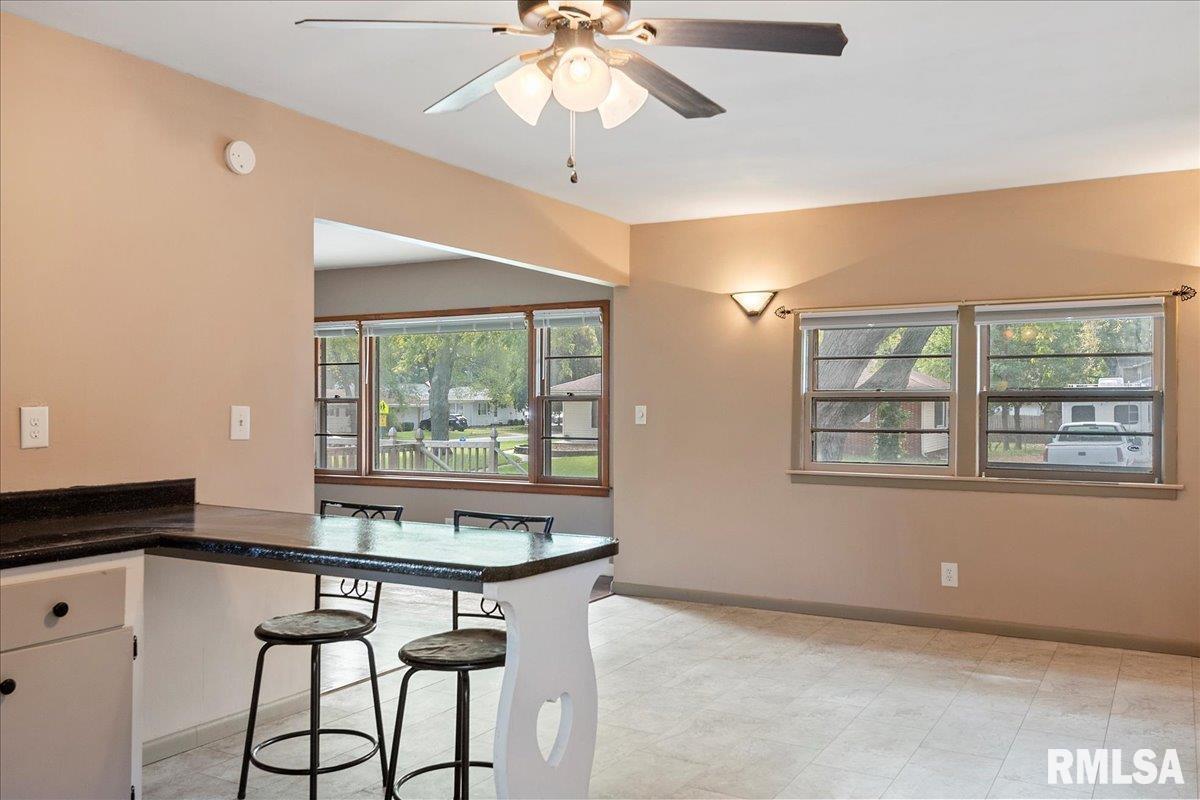 1813 East Pickett Street Springfield, IL 62703 - Photo 12 of 27