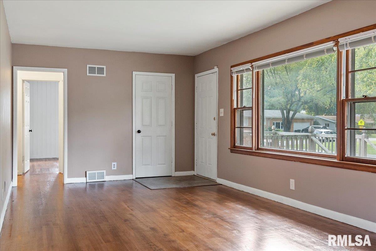 1813 East Pickett Street Springfield, IL 62703 - Photo 7 of 27