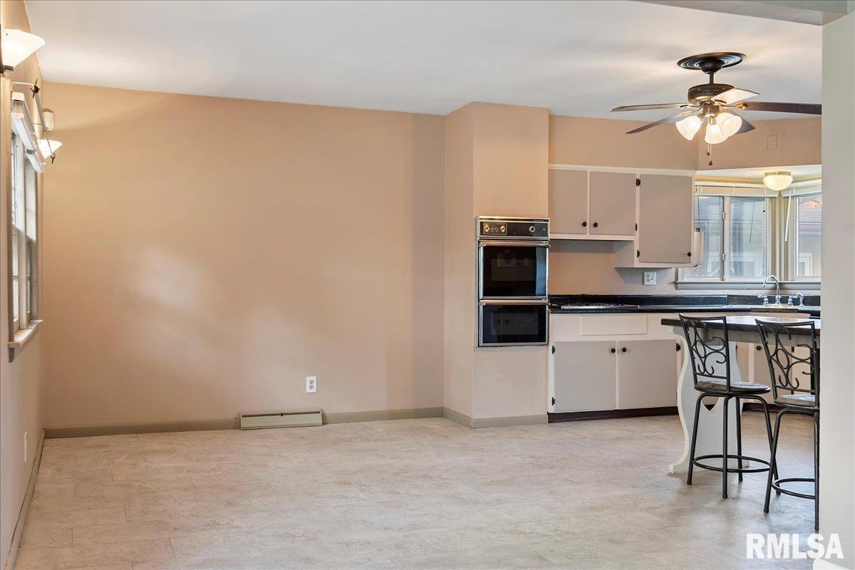 1813 East Pickett Street Springfield, IL 62703 - Photo 8 of 27