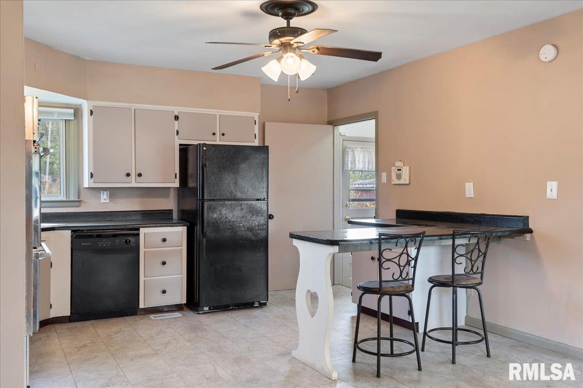 1813 East Pickett Street Springfield, IL 62703 - Photo 9 of 27