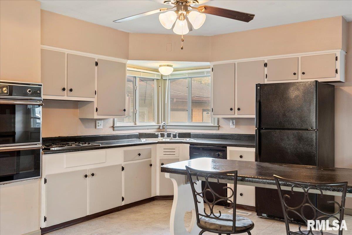 1813 East Pickett Street Springfield, IL 62703 - Photo 10 of 27
