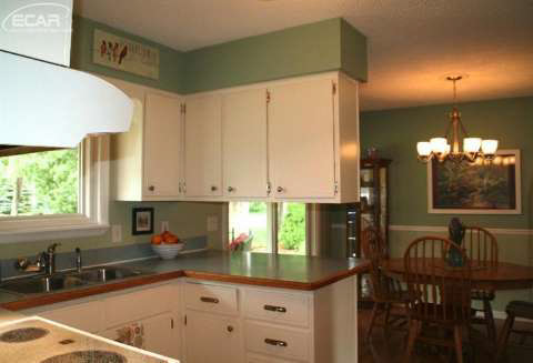7425 Gillette Road Flushing, MI 48433 - Photo 9 of 46 20449112-8.JPG