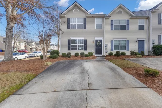 $235,000 | 127 Chastain Circle, Newnan, GA 30263